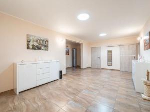 Prodej rodinného domu, Chýně, Ke Skále, 220 m2