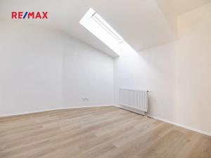 Prodej bytu 3+kk, Praha - Hrdlořezy, Českobrodská, 87 m2