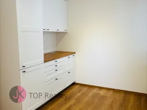 Pronájem bytu 1+1, Praha - Žižkov, Husitská, 34 m2