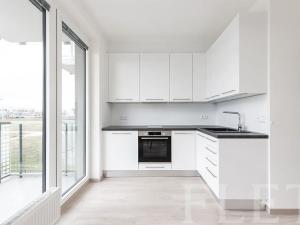 Pronájem bytu 1+kk, Praha - Třebonice, Thomasova, 33 m2