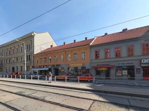 Pronájem garáže, Brno, Štefánikova, 22 m2