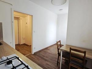 Pronájem bytu 1+1, Kroměříž, Smetanova, 39 m2