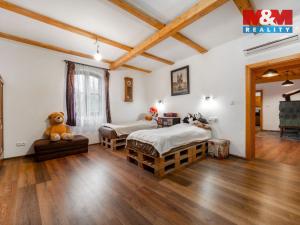 Prodej chalupy, Polička - Lezník, 260 m2