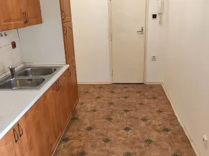 Pronájem bytu 2+1, Praha - Vršovice, Sámova, 50 m2