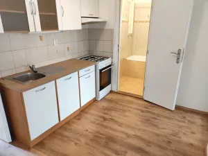 Pronájem bytu 2+1, Praha - Vršovice, Sámova, 49 m2