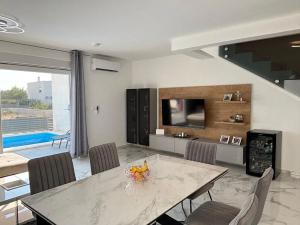 Prodej rodinného domu, Vodice, 102 m2