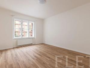 Pronájem bytu 2+1, Praha - Holešovice, Tusarova, 69 m2