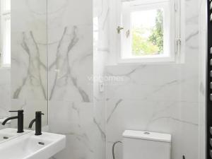 Pronájem bytu 3+1, Praha - Dejvice, 137 m2