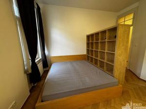 Pronájem bytu 1+kk, Praha - Vinohrady, 42 m2