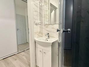 Prodej bytu 2+1, Praha - Malešice, Počernická, 53 m2