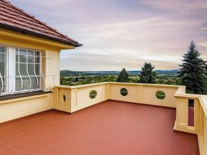 Pronájem vily, Černošice, V Horce, 300 m2