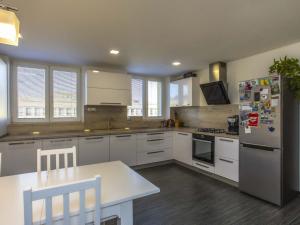 Prodej bytu 3+1, Pardubice - Zelené Předměstí, Čihákova, 138 m2