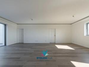 Prodej rodinného domu, Dubí, V Aleji, 206 m2