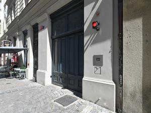 Prodej atypického bytu, Praha, Valentinská, 108 m2