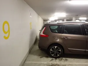 Pronájem garážového stání, Brno, Cihlářská, 18 m2