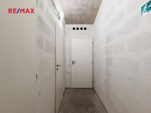 Pronájem bytu 2+kk, Praha - Holešovice, Komunardů, 68 m2