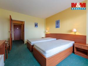 Prodej ubytování, Cheb - Střížov, 1900 m2