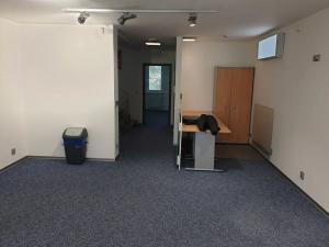 Pronájem kanceláře, Praha - Kyje, Vajgarská, 216 m2