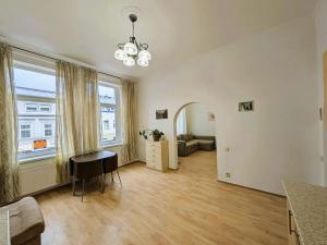 Pronájem bytu 2+kk, Karlovy Vary, Sokolovská, 41 m2