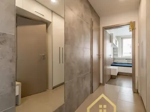 Pronájem bytu 1+kk, Praha - Vinohrady, Lucemburská, 31 m2