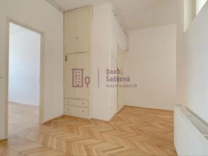 Pronájem bytu 3+1, Jindřichův Hradec, Komenského, 91 m2