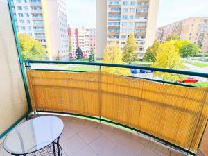 Pronájem bytu 2+kk, Praha - Hlubočepy, Voskovcova, 42 m2