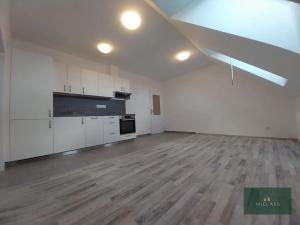 Pronájem bytu 2+kk, Rokycany, Komenského, 49 m2