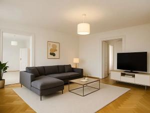 Pronájem bytu 3+1, Praha, 145 m2