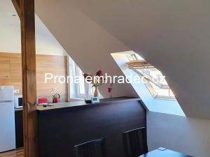 Pronájem bytu 2+kk, Hradec Králové, Okružní, 62 m2