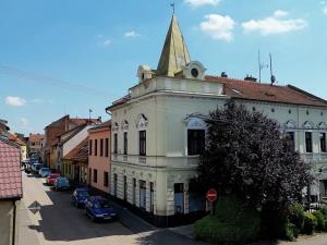 Prodej komerční nemovitosti, Slavkov u Brna, Koláčkovo náměstí, 139 m2