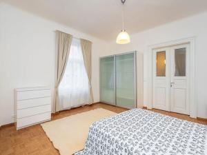 Pronájem bytu 3+kk, Praha - Smíchov, Zborovská, 76 m2