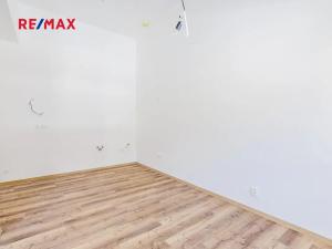 Prodej atypického bytu, Svoboda nad Úpou, Nádražní, 44 m2