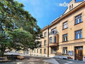 Pronájem kanceláře, Pardubice, náměstí Republiky, 11 m2