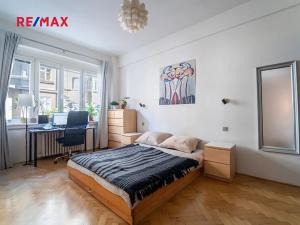 Prodej bytu 2+kk, Praha - Holešovice, Veverkova, 58 m2