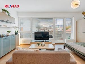 Prodej bytu 1+kk, Praha - Motol, Kudrnova, 36 m2