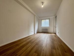 Pronájem bytu 2+1, Praha - Podolí, Pod Klaudiánkou, 76 m2