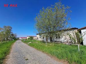 Prodej výrobních prostor, Dolní Chvatliny, 3690 m2