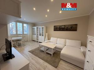 Pronájem bytu 2+1, Praha, Zárubova, 62 m2