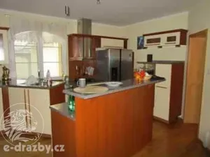 Dražba rodinného domu, Čestlice, Ke Hřišti, 436 m2