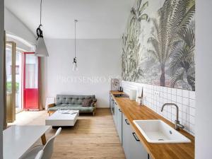 Prodej bytu 2+kk, Praha - Karlín, Prvního pluku, 73 m2