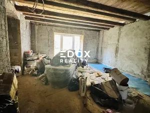 Prodej rodinného domu, Martiněves, 250 m2