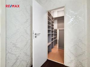 Pronájem bytu 3+1, Praha - Hlubočepy, Lamačova, 68 m2