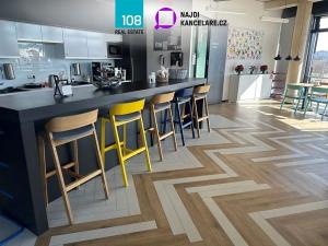 Pronájem kanceláře, Praha - Holešovice, Argentinská, 455 m2