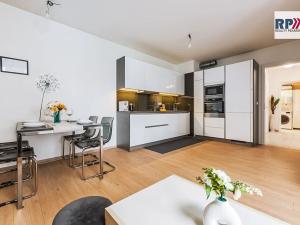 Prodej bytu 3+kk, Praha - Vysočany, Strnadových, 74 m2