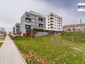 Prodej bytu 3+kk, Praha - Vysočany, Strnadových, 74 m2