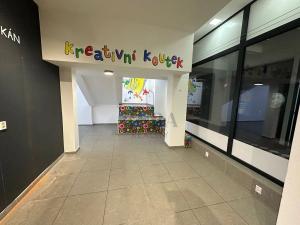 Pronájem obchodního prostoru, Karlovy Vary, Dr. Davida Bechera, 110 m2