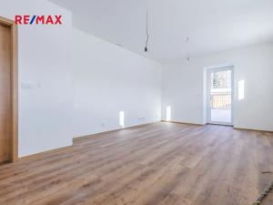 Prodej bytu 2+kk, Svoboda nad Úpou, Nádražní, 56 m2