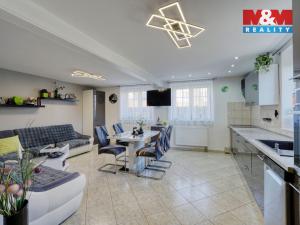 Prodej rodinného domu, Dolany, 225 m2