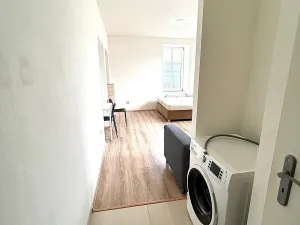 Pronájem bytu 1+kk, Praha - Zličín, Strojírenská, 32 m2