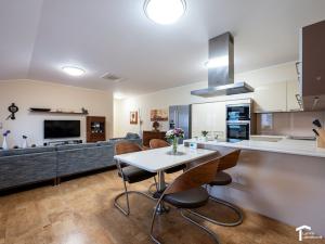 Pronájem bytu 3+kk, Pardubice - Zelené Předměstí, Hronovická, 92 m2